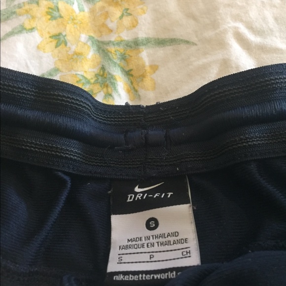 Nike Dri-Fit shorts - Picture 4 of 4